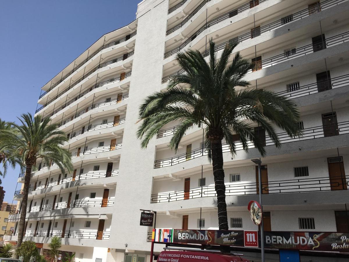 Bermudas-Turis Apartamentos Бенидорм Екстериор снимка