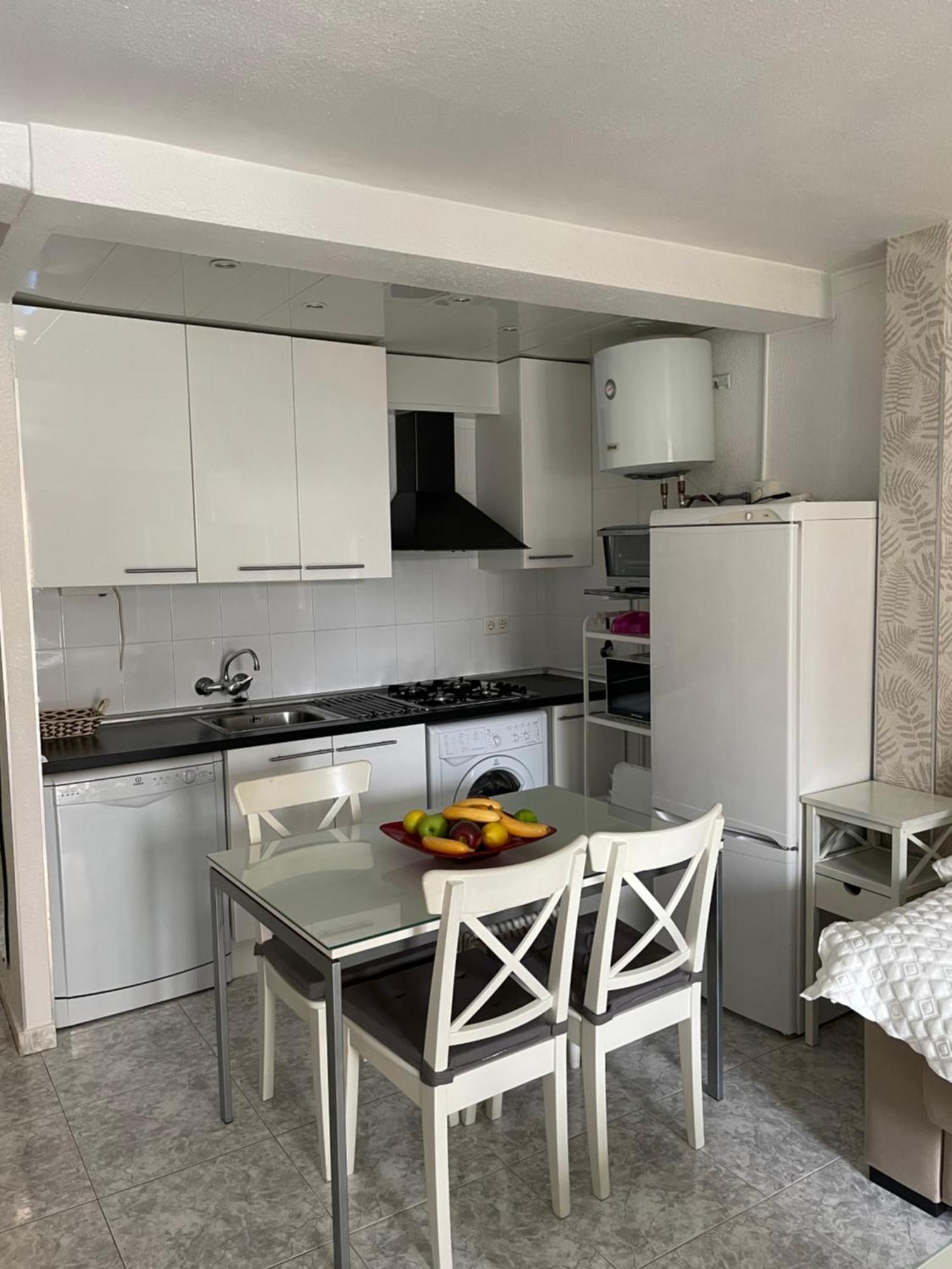 Bermudas-Turis Apartamentos Бенидорм Екстериор снимка