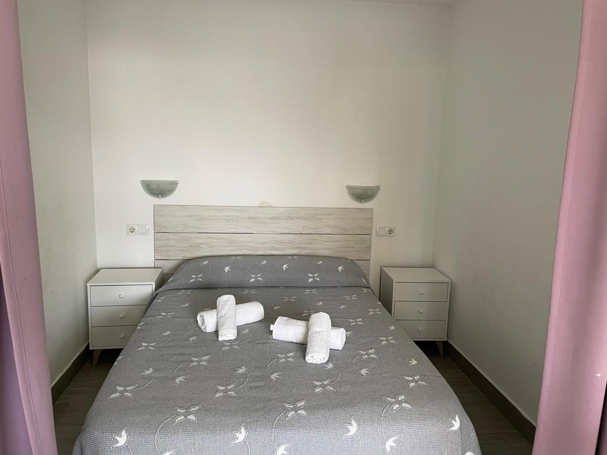 Bermudas-Turis Apartamentos Бенидорм Екстериор снимка