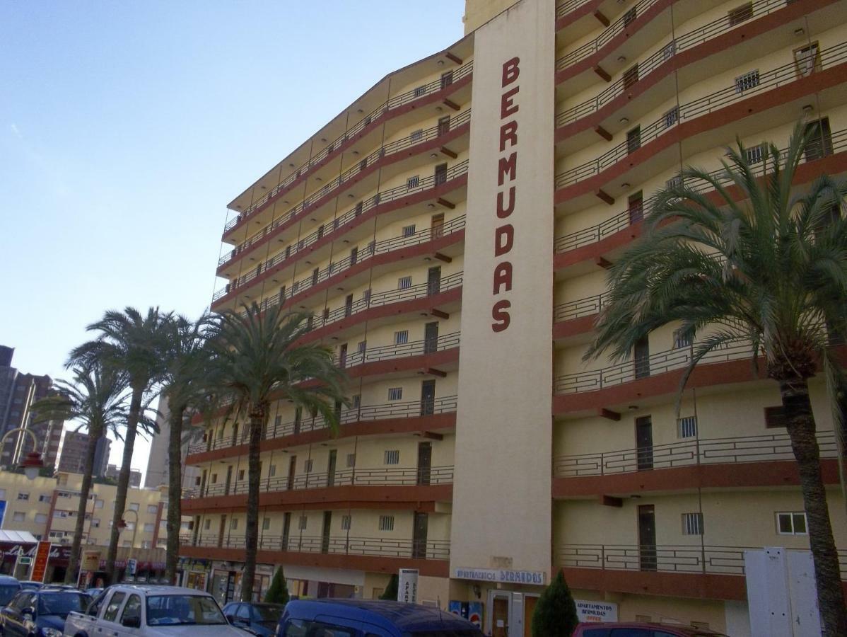 Bermudas-Turis Apartamentos Бенидорм Екстериор снимка